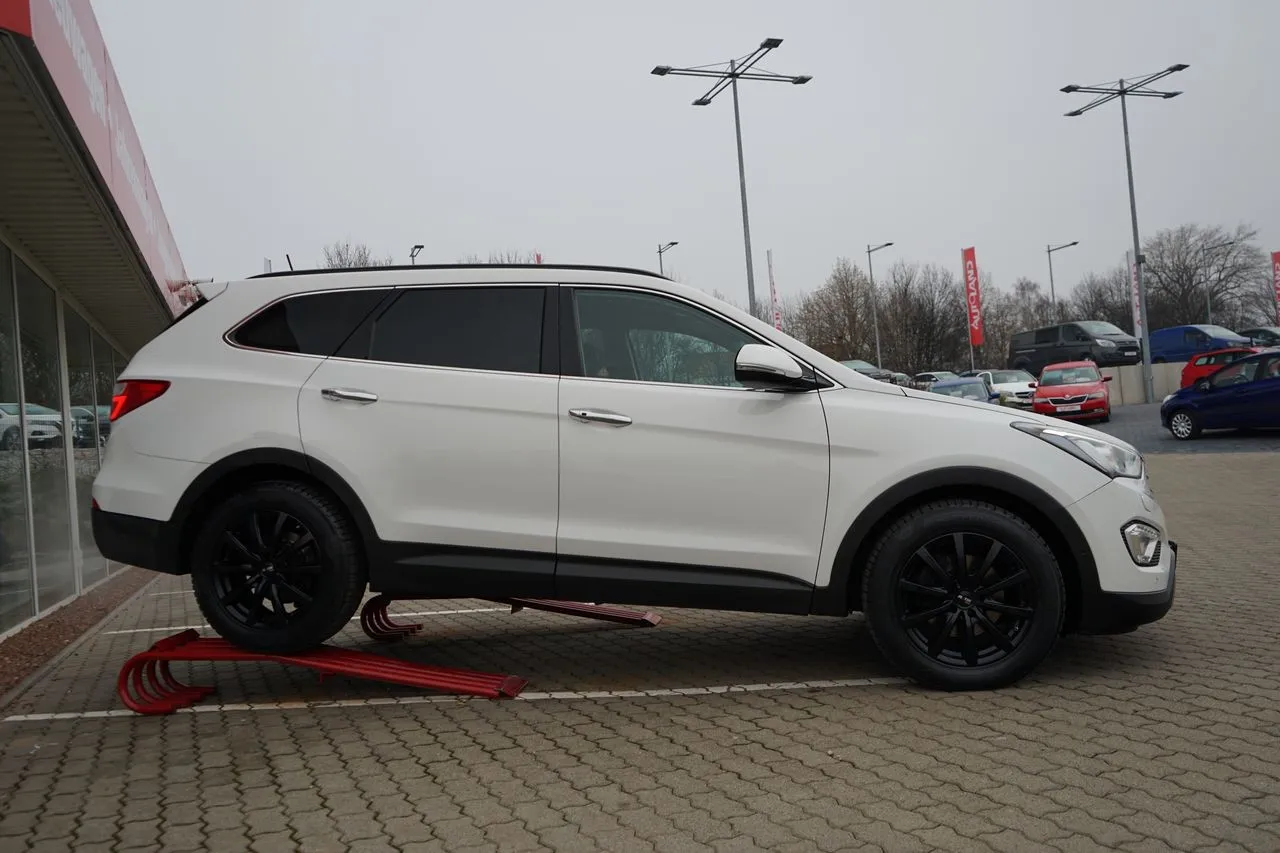 Hyundai Grand Santa Fe 2.2 CRDi 4WD...  Image 2