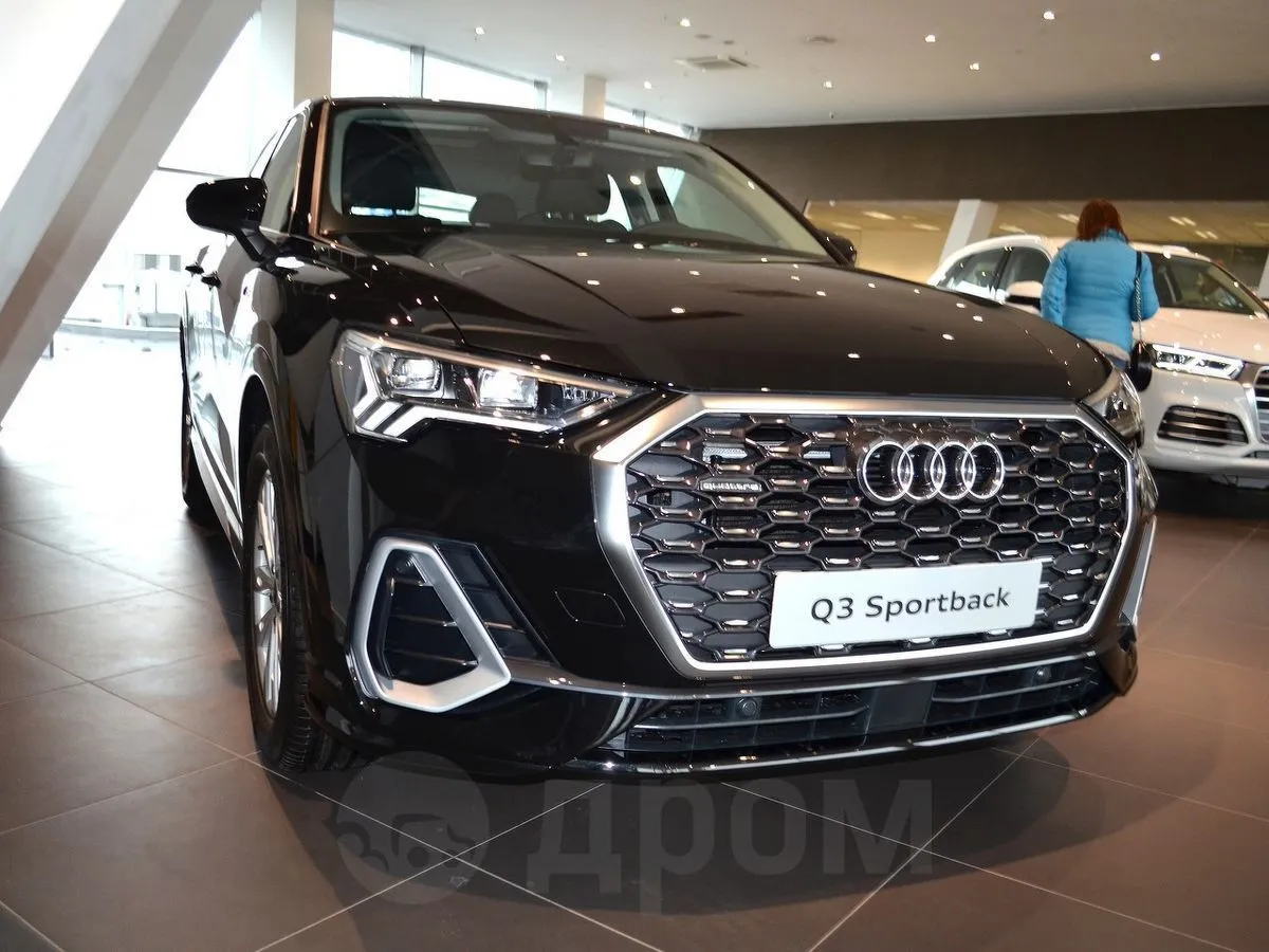 Audi Q3 2.0 40 TFSI S tronic quattro Sport Image 3